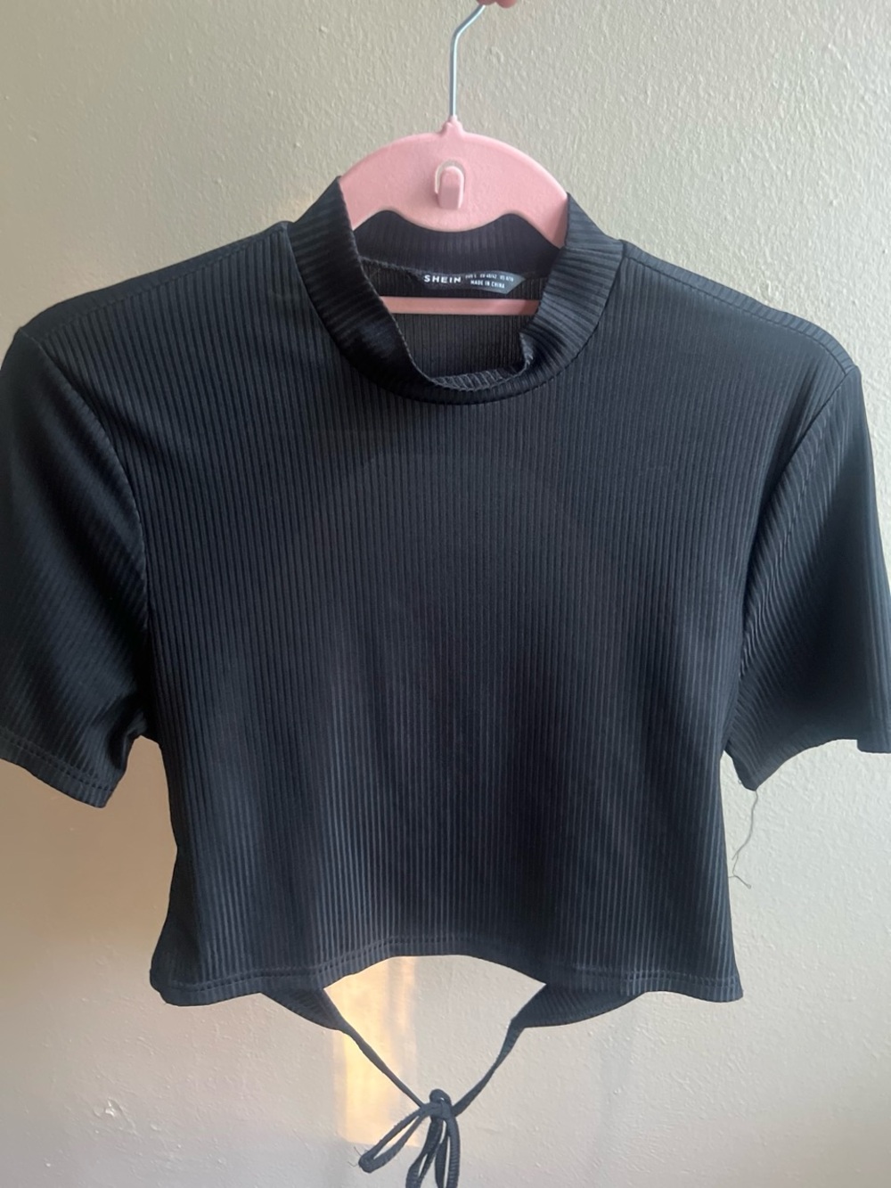SHEIN Black Ribbed Mock Neck Tie-Back Crop Top